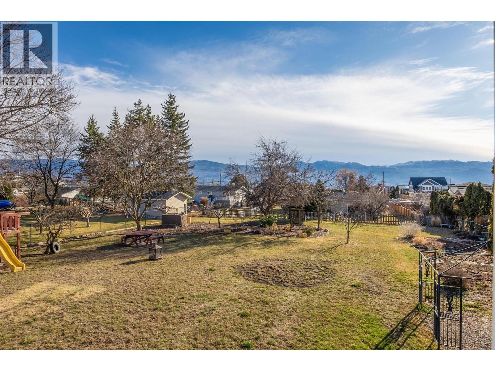  919 McCartney Road, West Kelowna