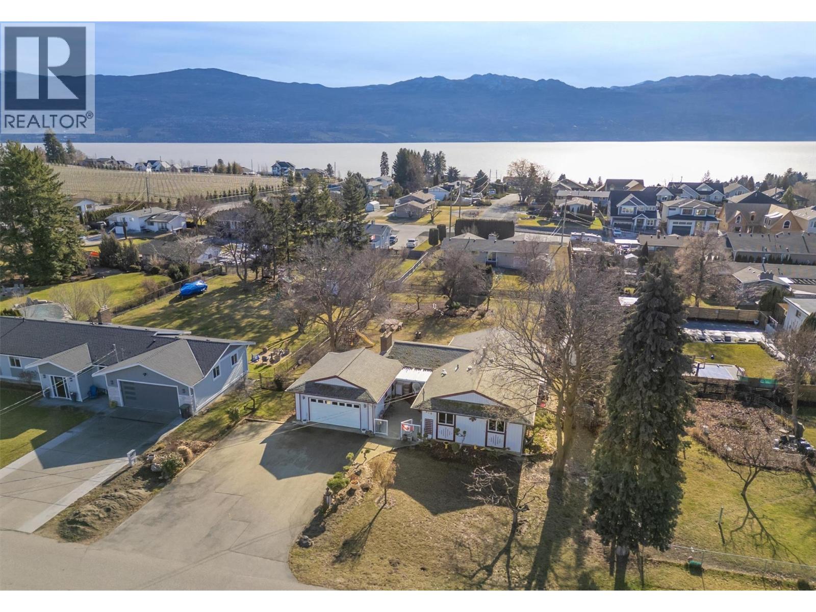  919 McCartney Road, West Kelowna