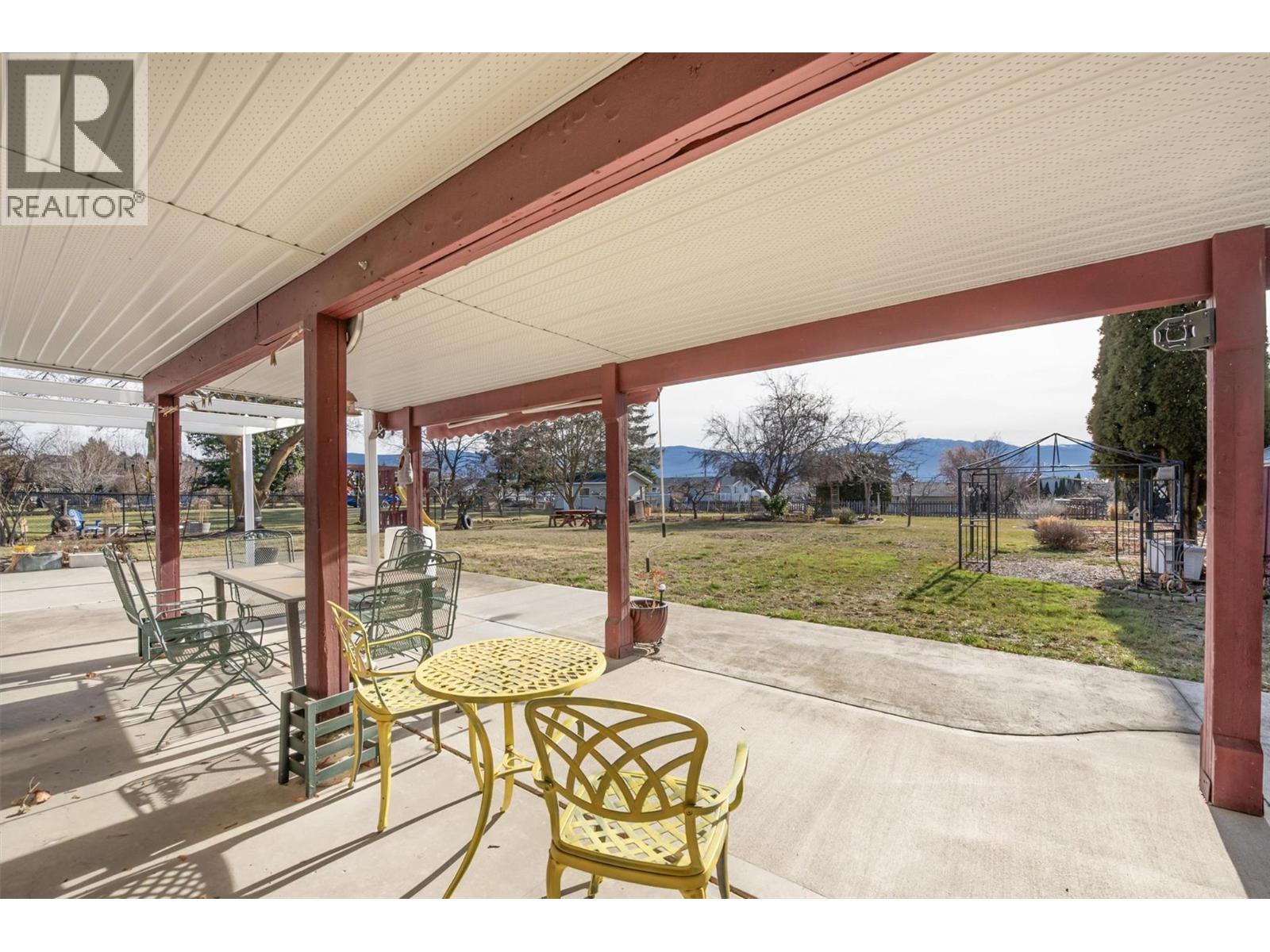  919 McCartney Road, West Kelowna