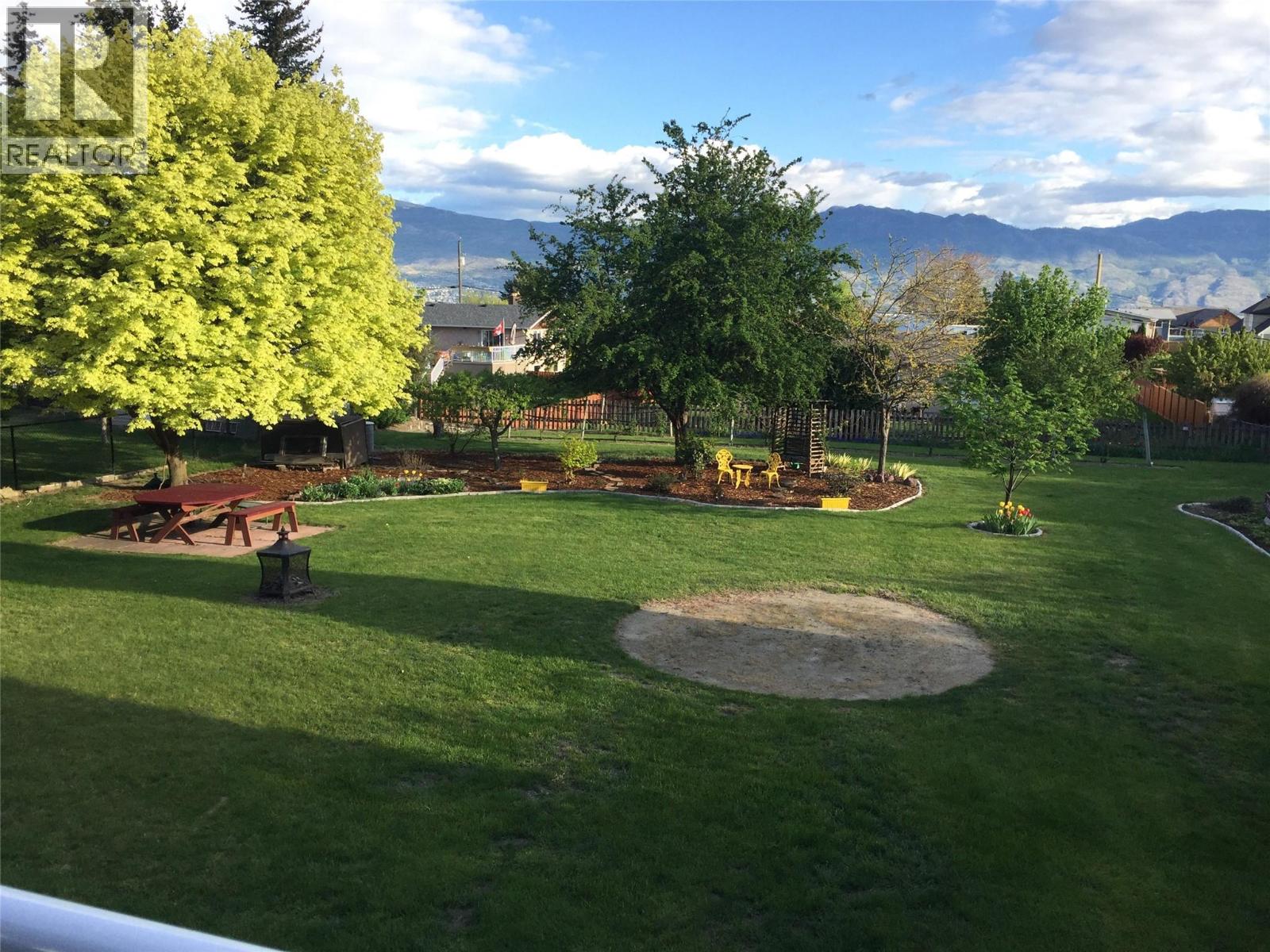  919 McCartney Road, West Kelowna