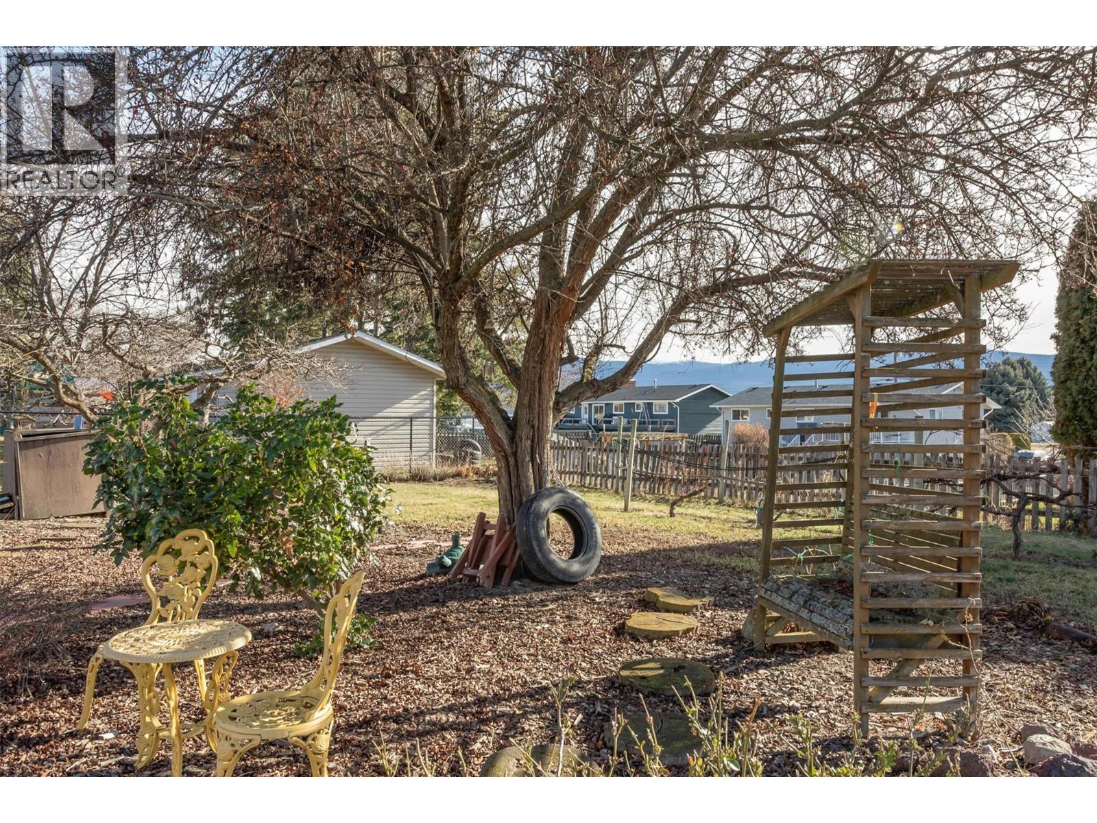  919 McCartney Road, West Kelowna