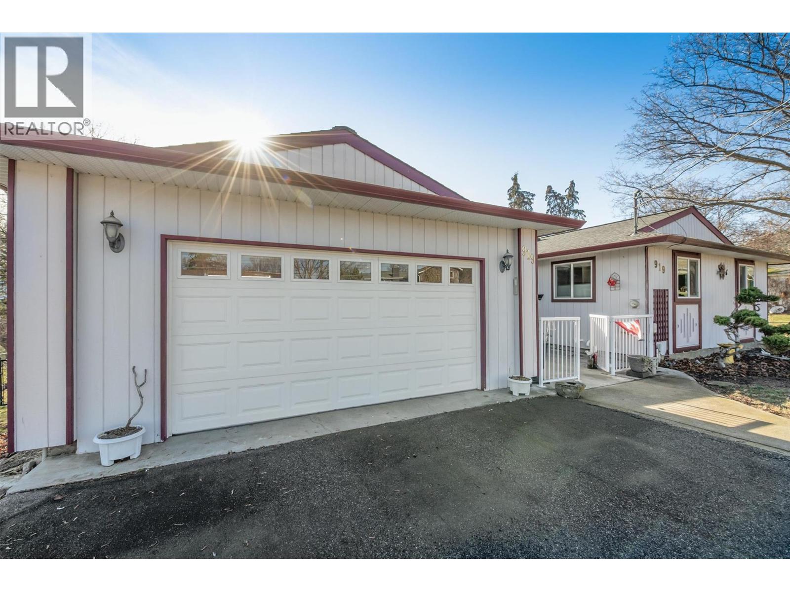  919 McCartney Road, West Kelowna