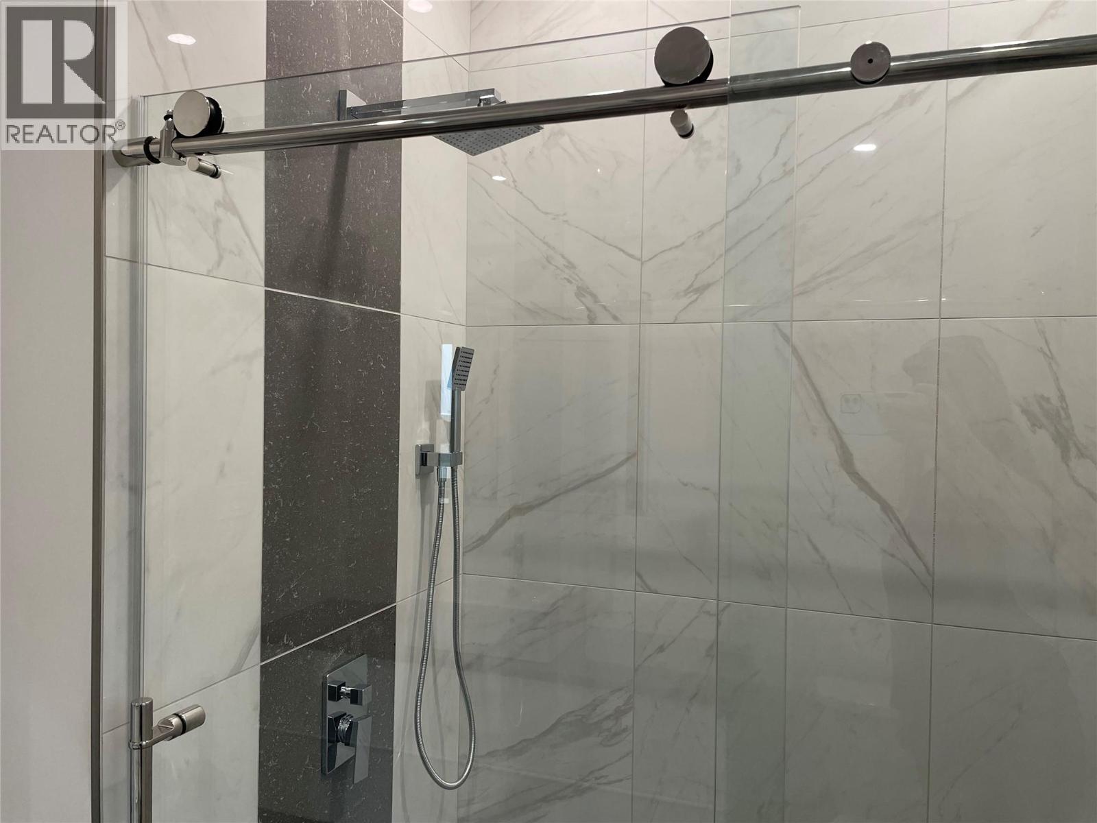 160 3rd Avenue, Christina Lake