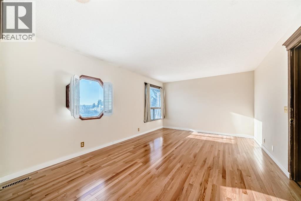 Single Family House for Sale in  Ranchview Drive NW Ranchlands Calgary 