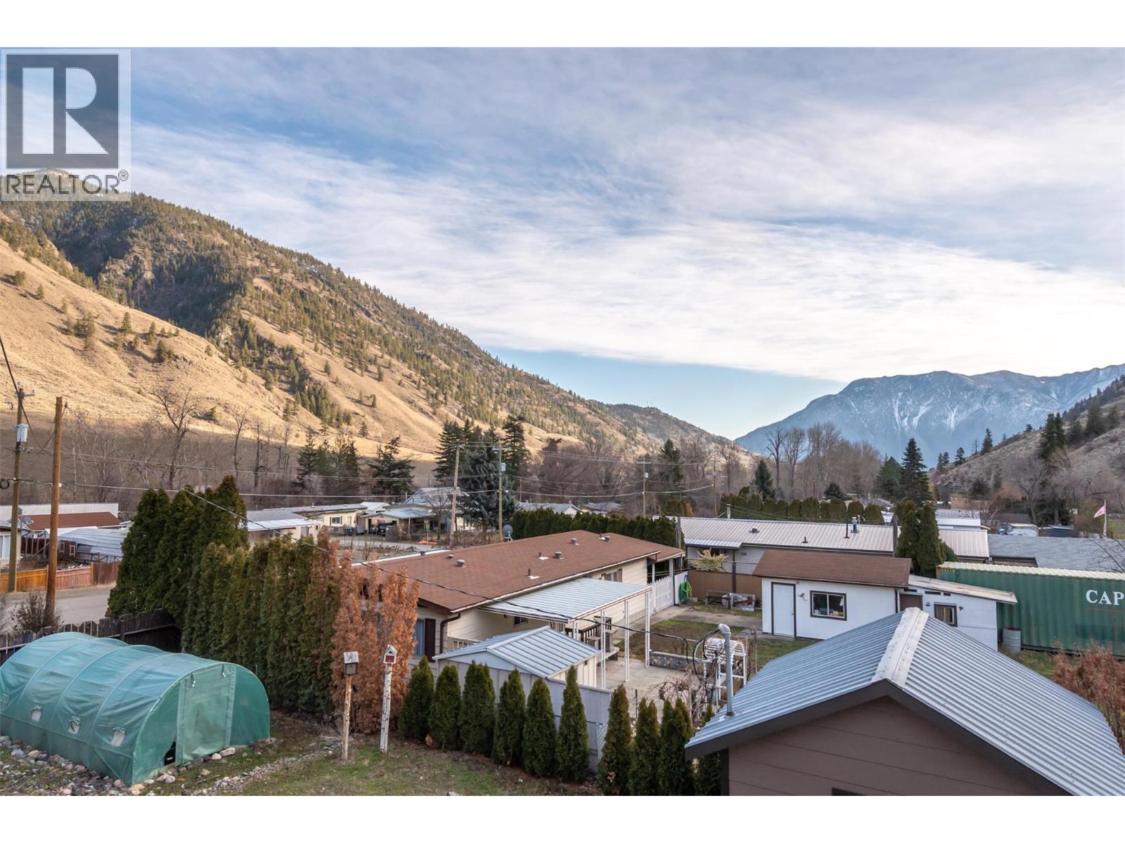 1436 MAIN Street, Keremeos