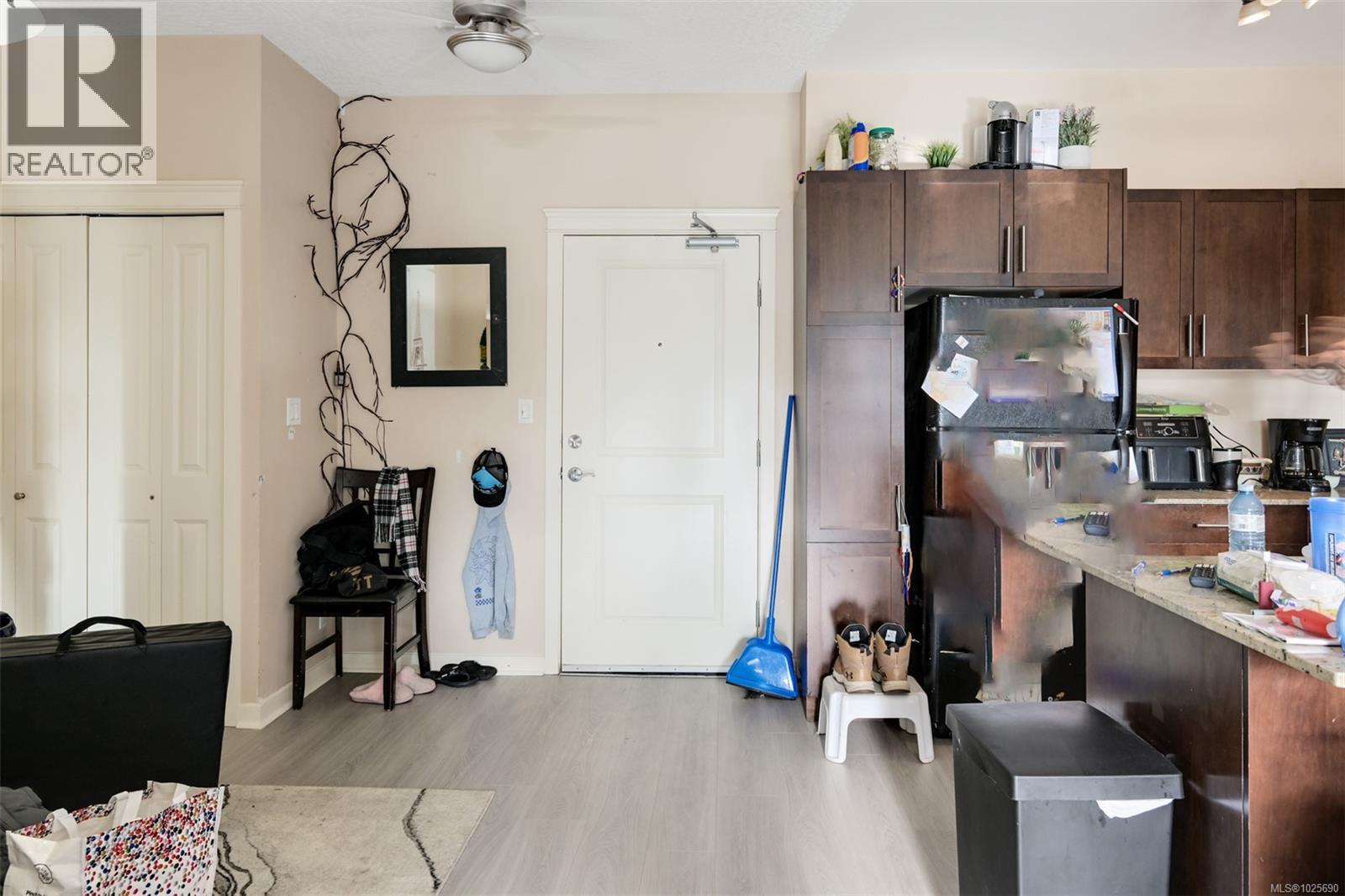 305 2220 Sooke Rd, Colwood