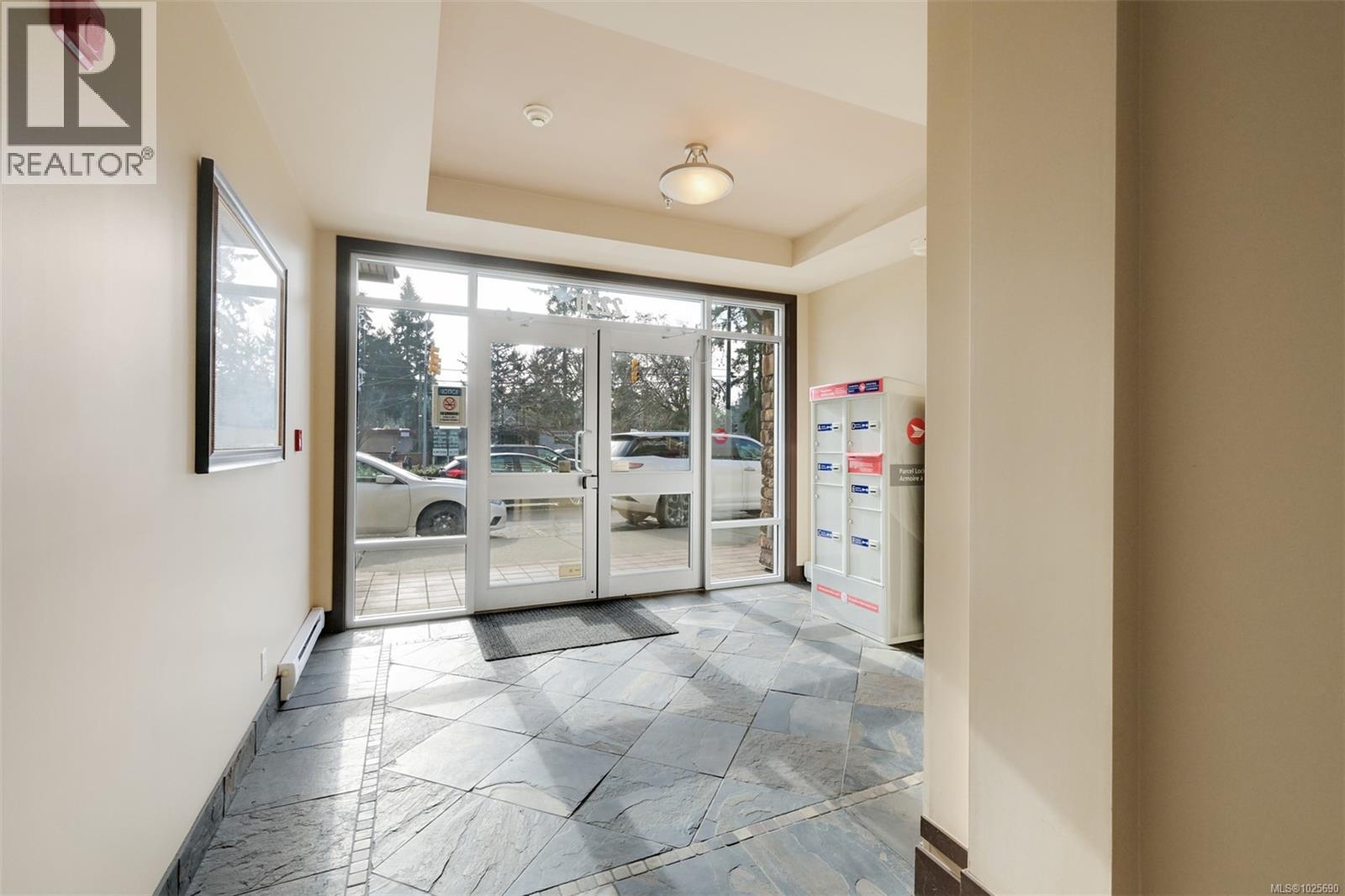 305 2220 Sooke Rd, Colwood