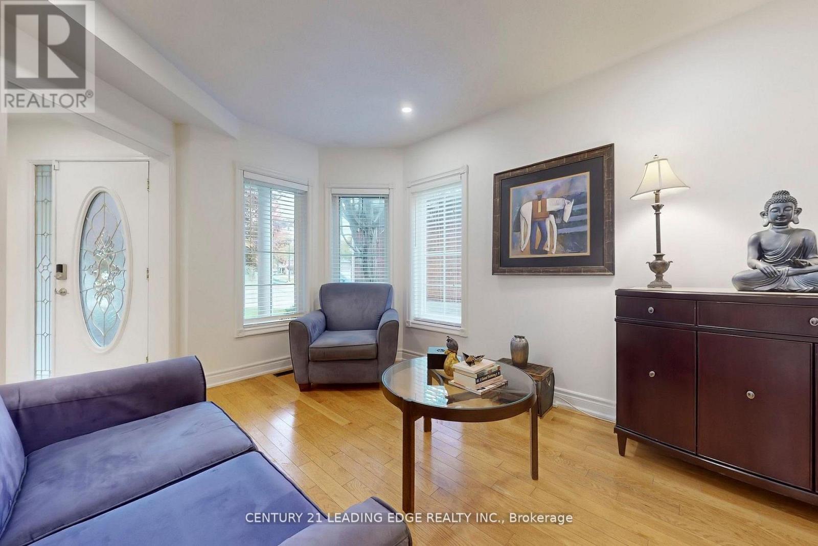 851 HILTON BOULEVARD - Photo 5 of 50, Newmarket (Stonehaven-Wyndham), Ontario