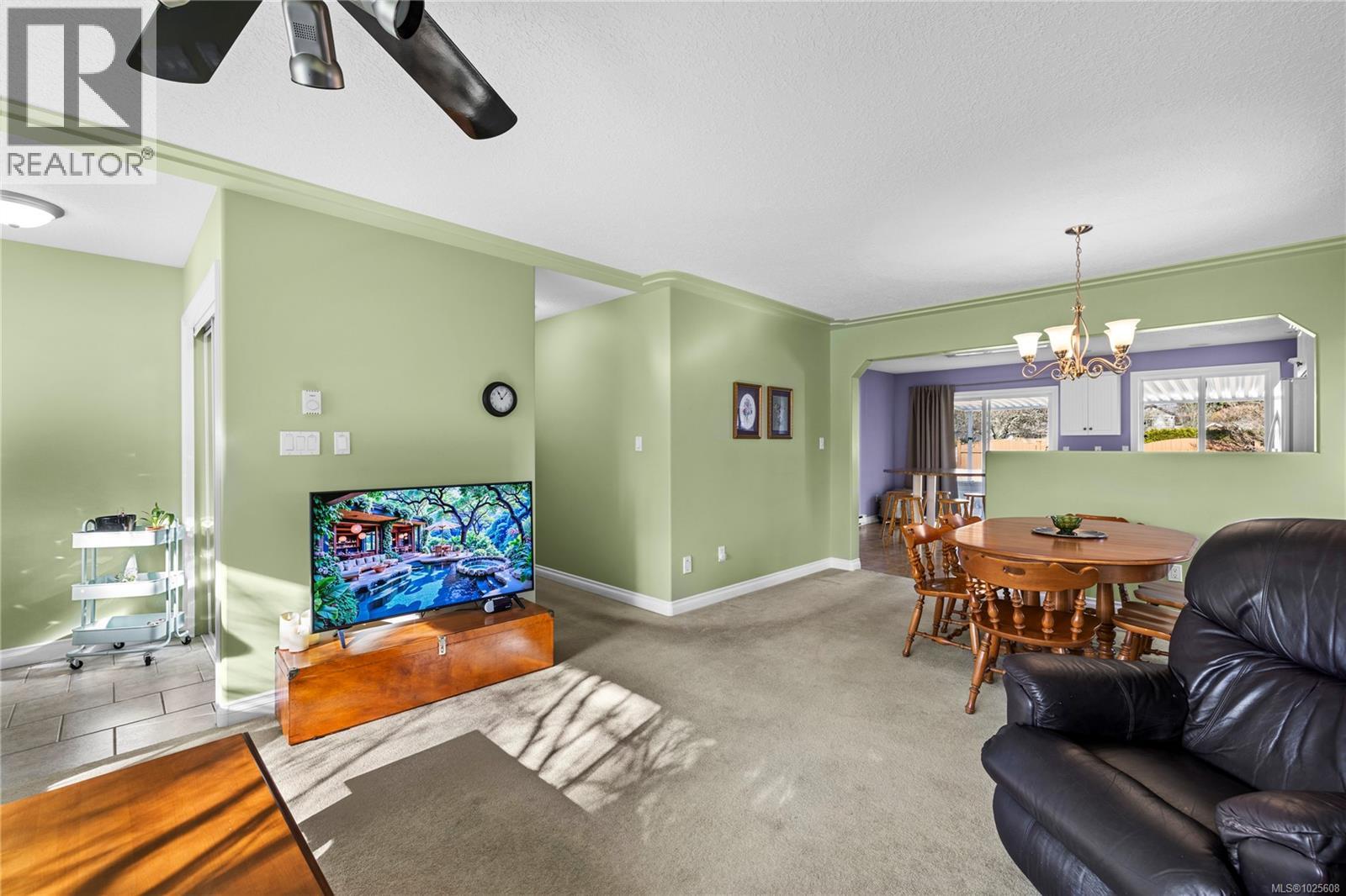 705 Humphrey Rd, Parksville