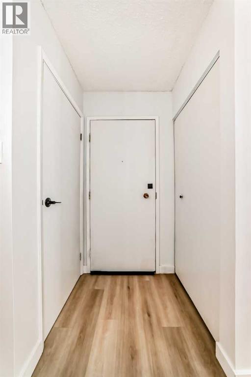 Single Family House for Sale in   Southampton Drive SW Southwood Calgary 