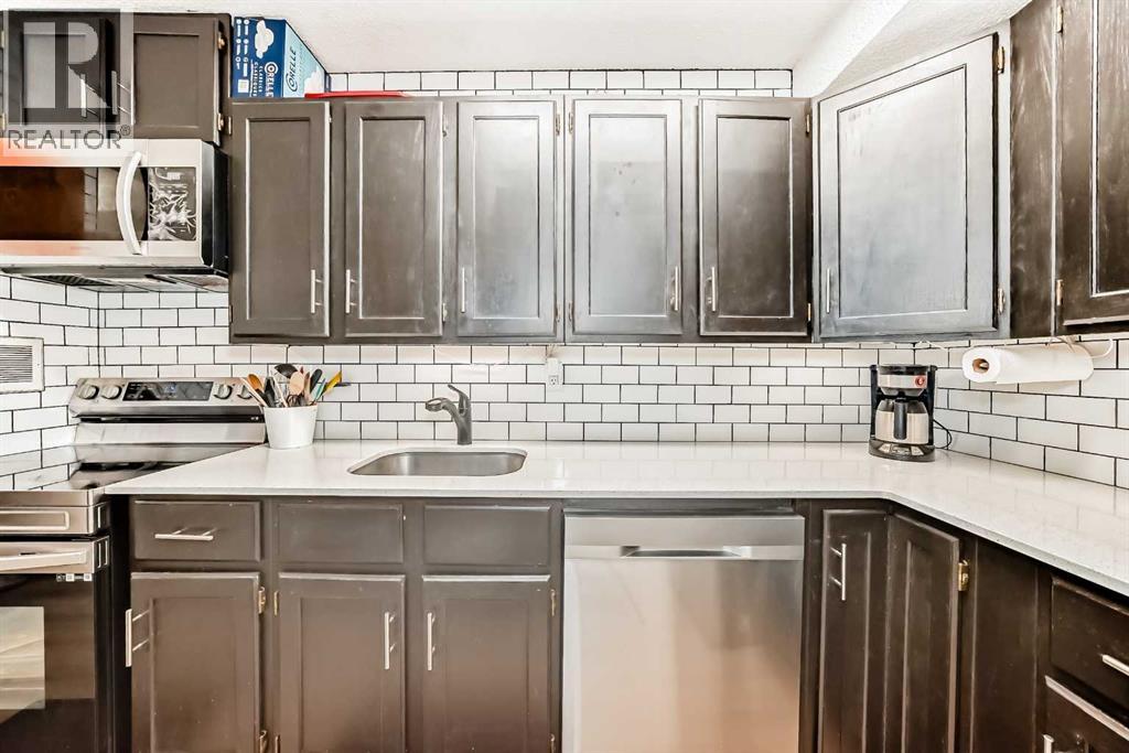 Single Family House for Sale in   Southampton Drive SW Southwood Calgary 