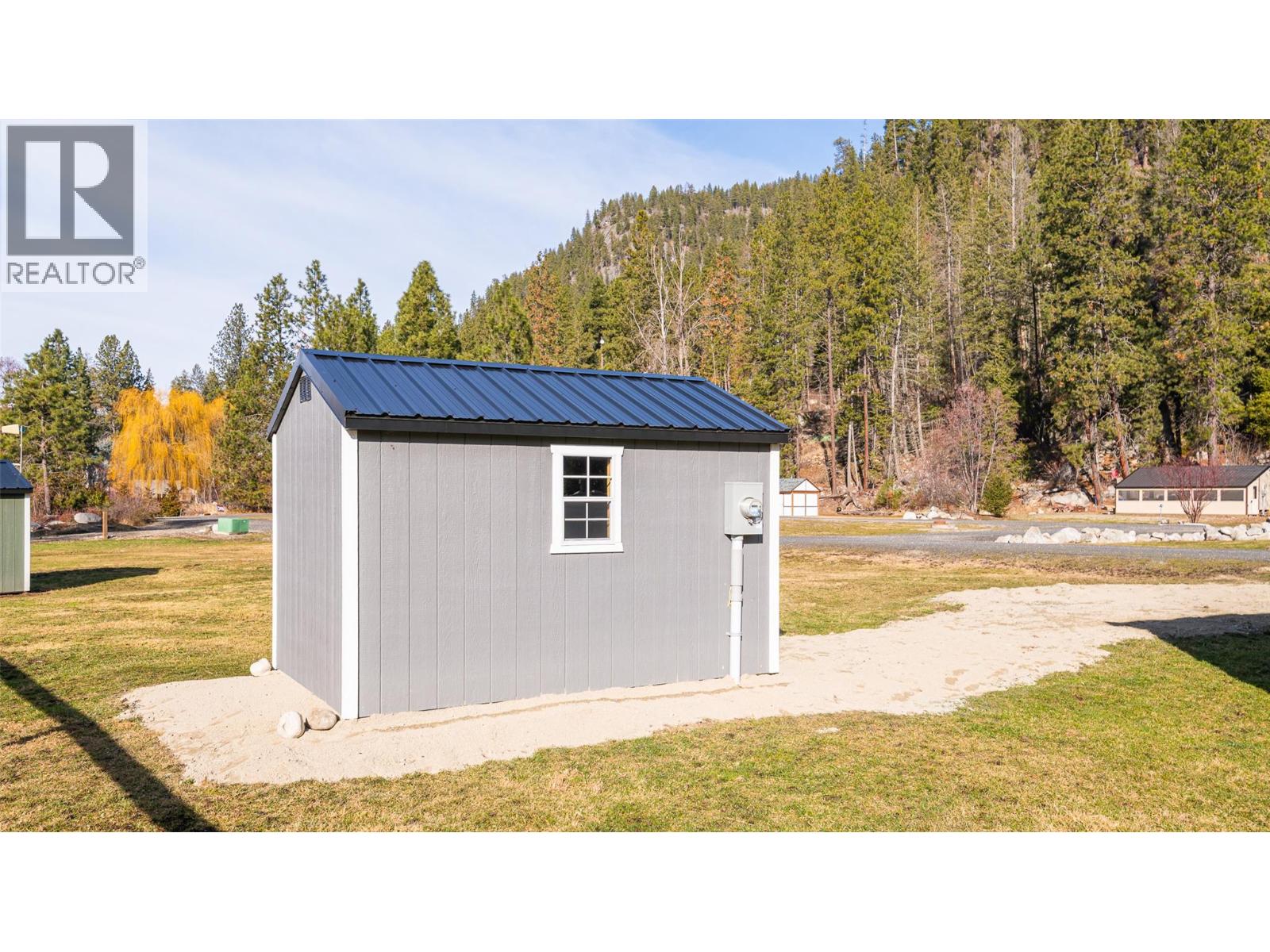 290 LAGUNA CRESCENT - 9