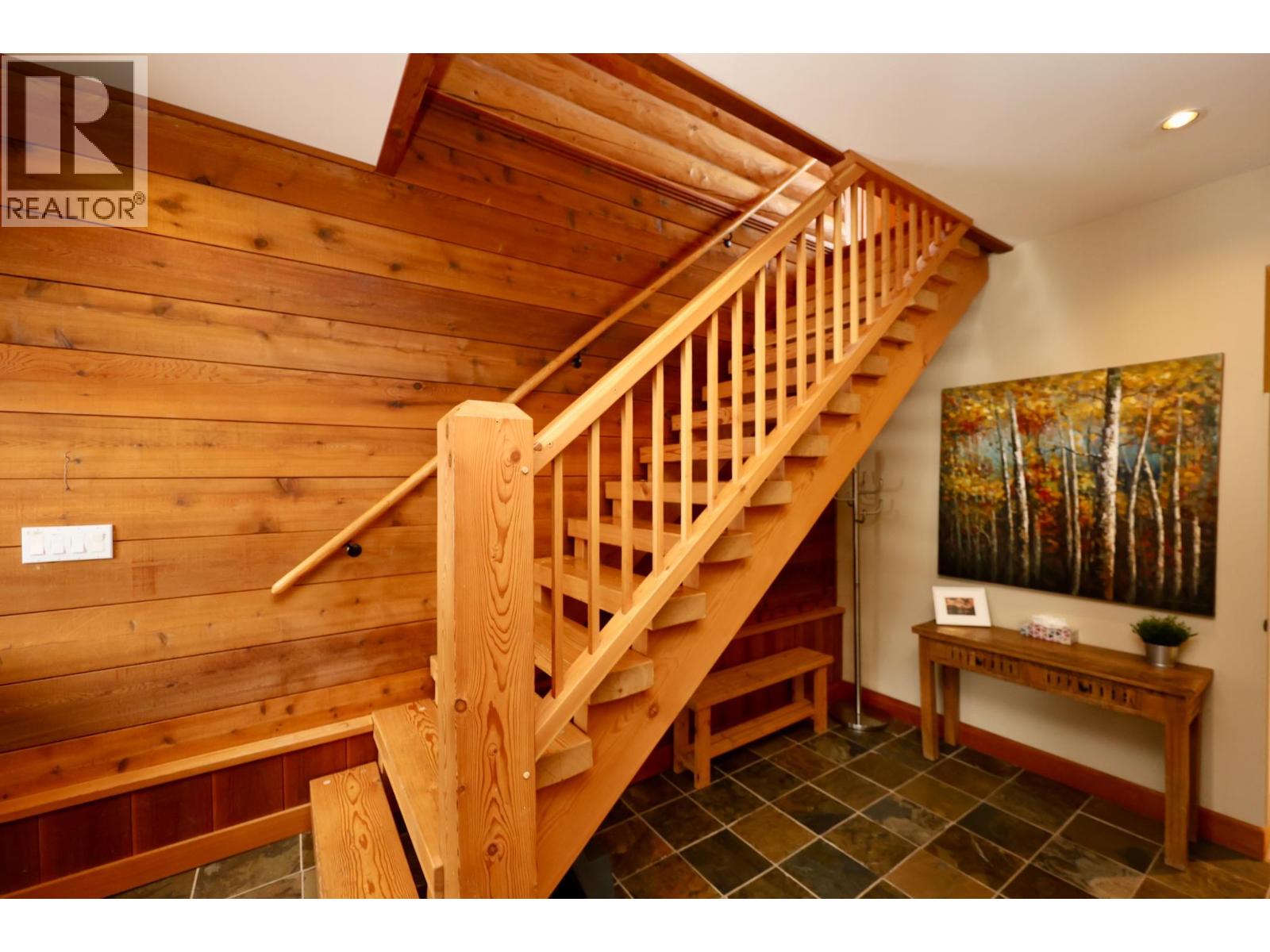 1604 Purcell Woods Close, Golden