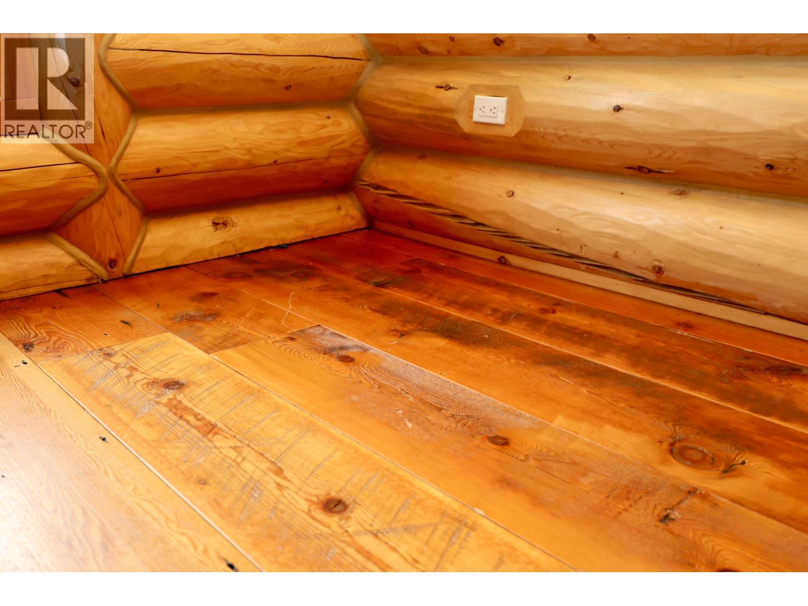 1604 Purcell Woods Close, Golden