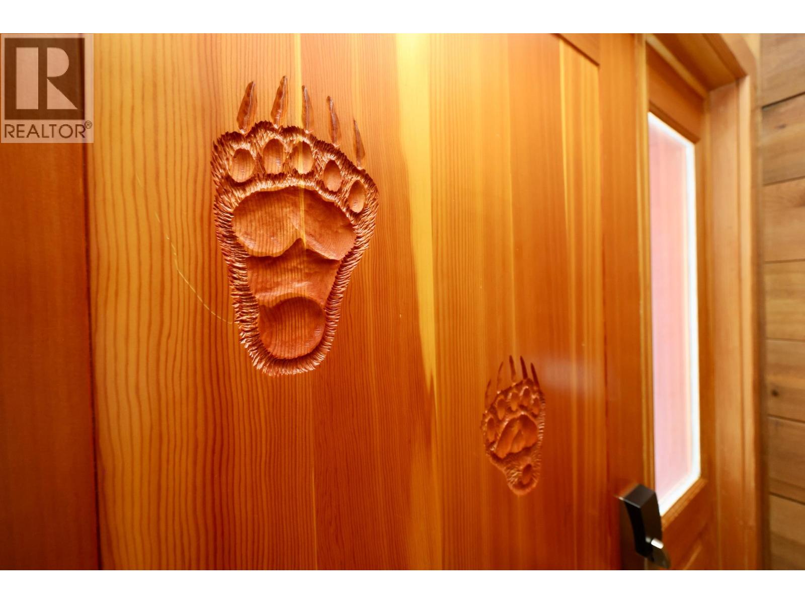 1604 Purcell Woods Close, Golden