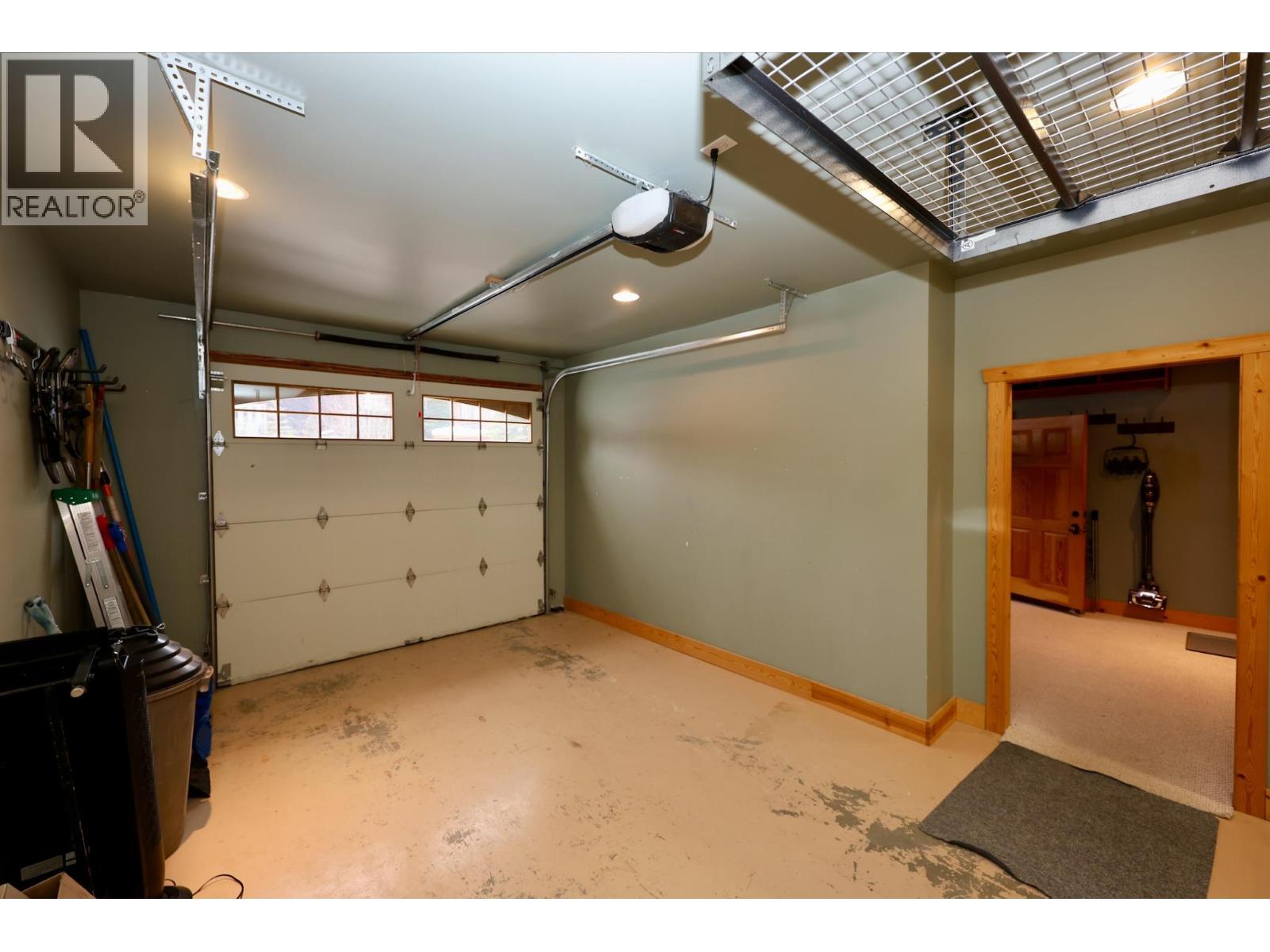 1604 Purcell Woods Close, Golden