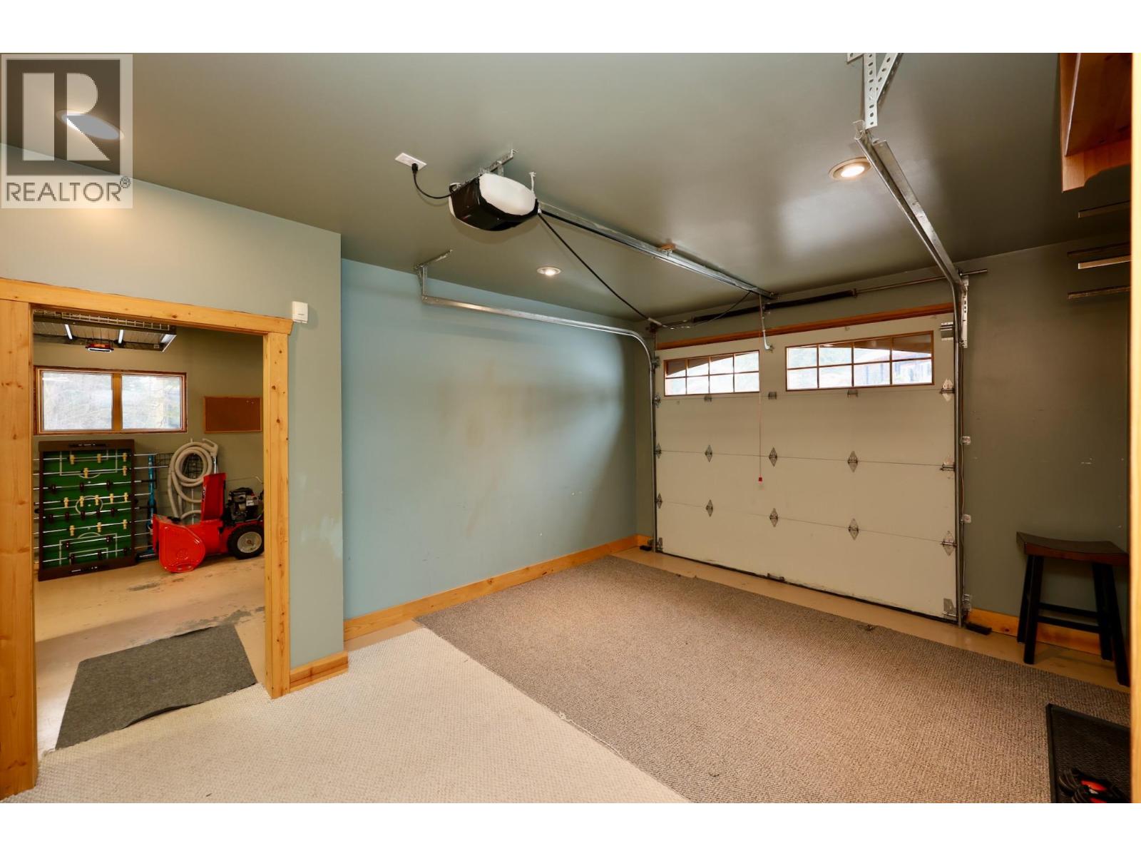 1604 Purcell Woods Close, Golden