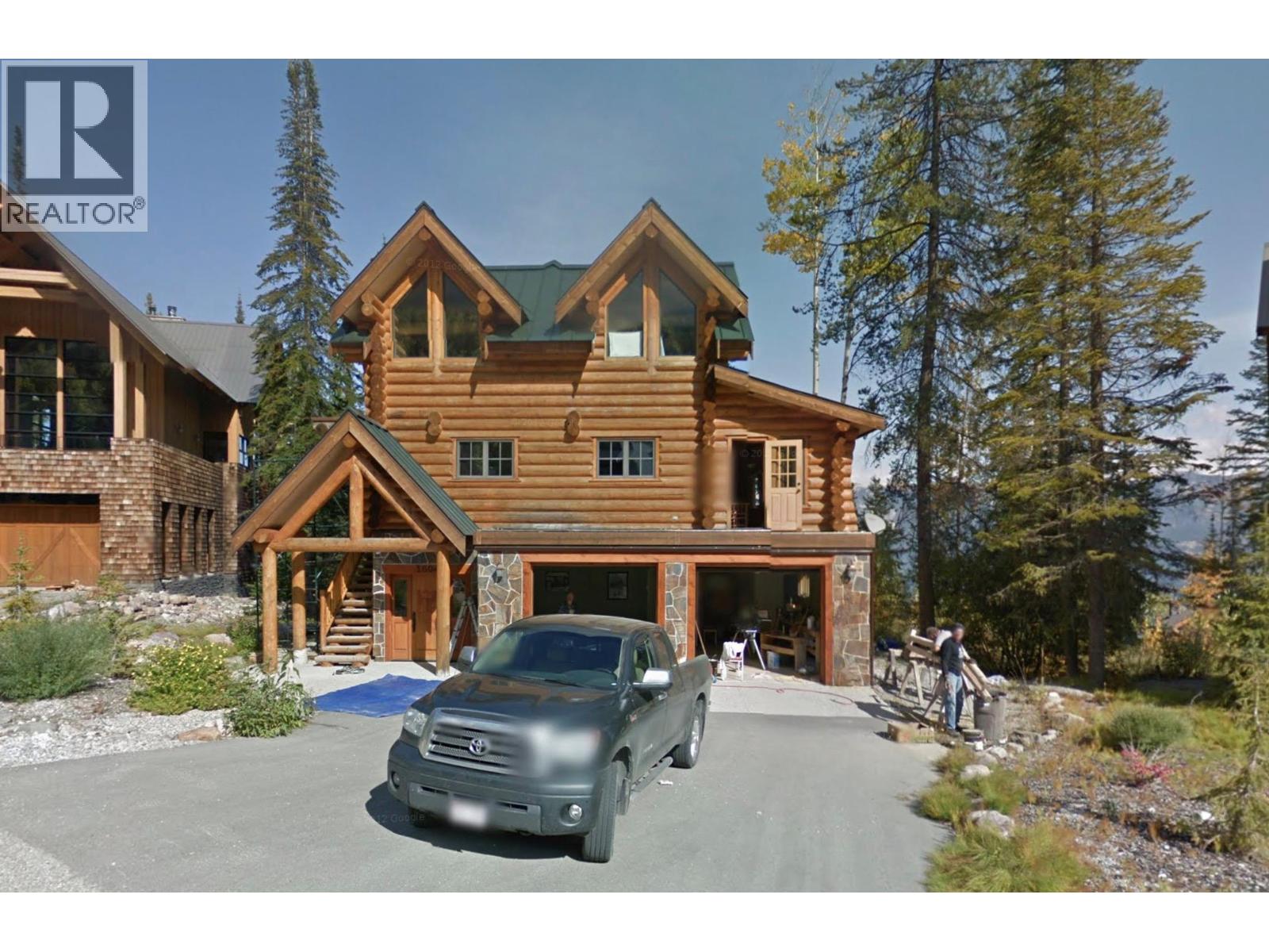 1604 Purcell Woods Close, Golden