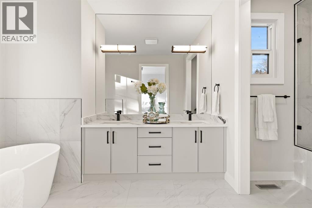 Single Family House for Sale in   Avenue NW West Hillhurst Calgary 