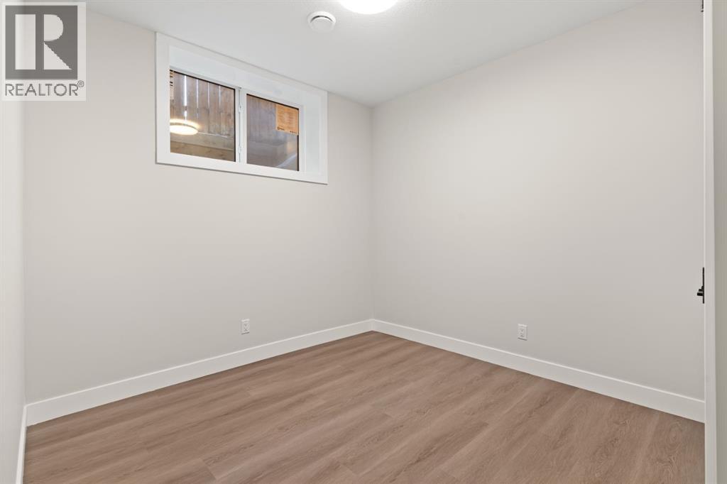 Single Family House for Sale in   Avenue NW West Hillhurst Calgary 