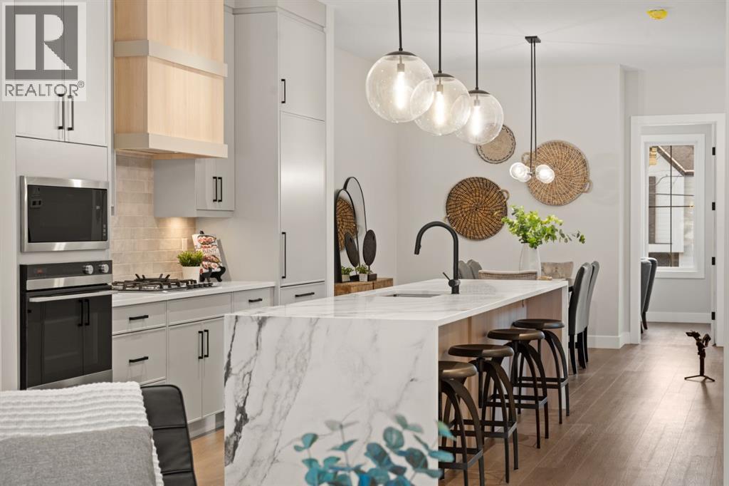 Single Family House for Sale in   Avenue NW West Hillhurst Calgary 