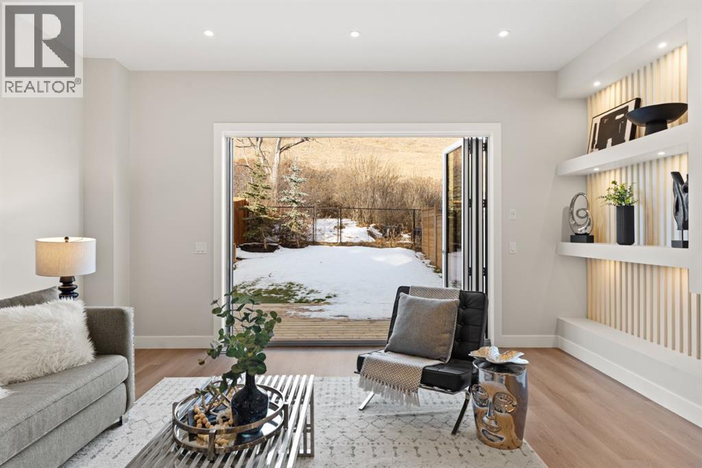 Single Family House for Sale in   Avenue NW West Hillhurst Calgary 