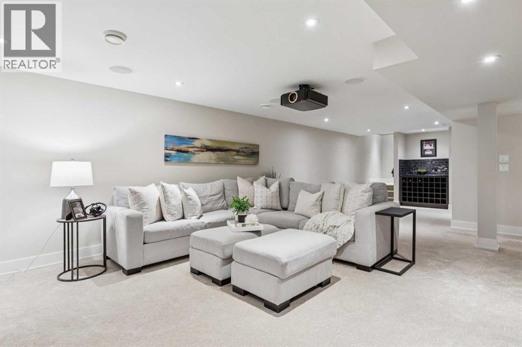 Single Family House for Sale in   Avenue SW Elboya Calgary 