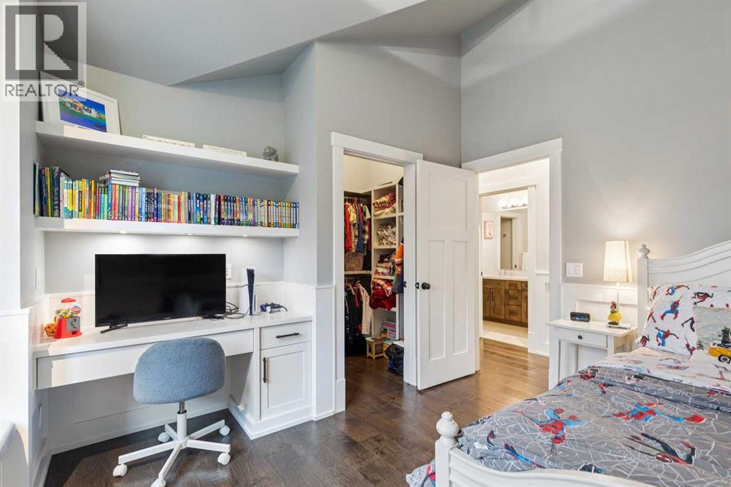 Single Family House for Sale in   Avenue SW Elboya Calgary 