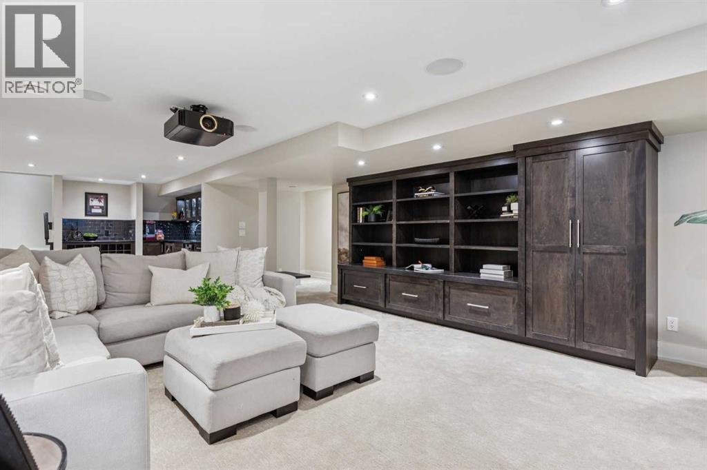 Single Family House for Sale in   Avenue SW Elboya Calgary 