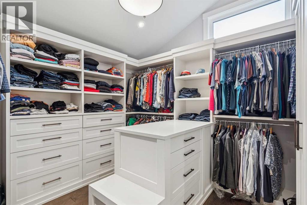 Single Family House for Sale in   Avenue SW Elboya Calgary 