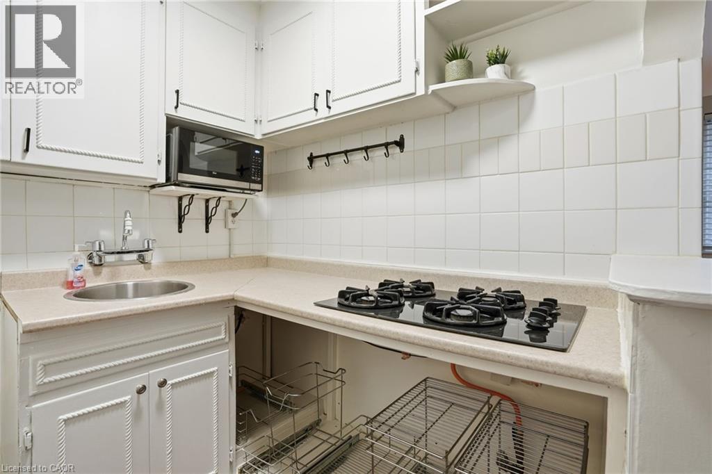 #104 60 ROBINSON STREET - 18