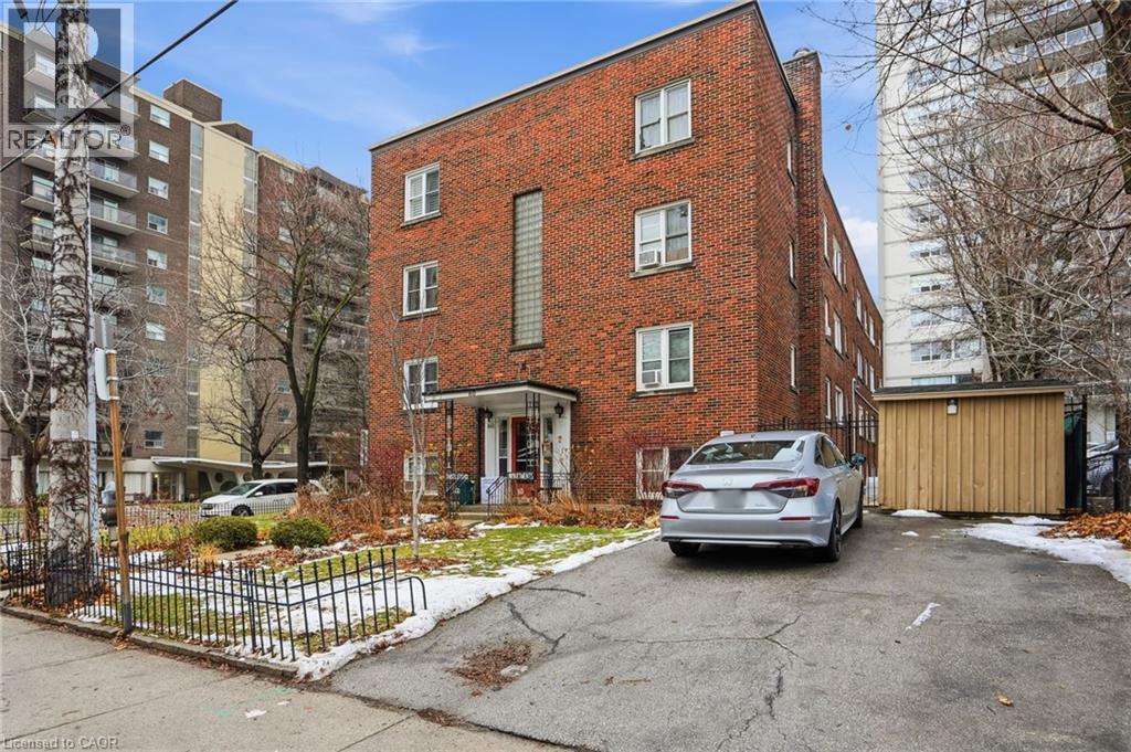 #104 60 ROBINSON STREET - 6