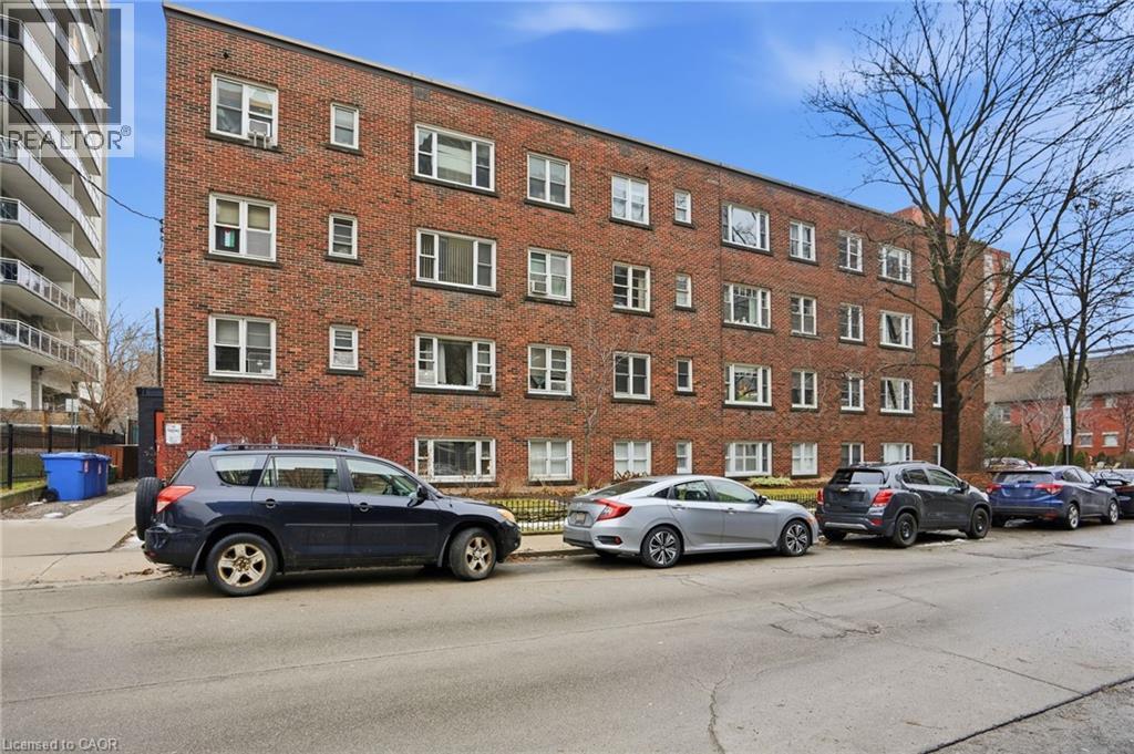 #104 60 ROBINSON STREET - 3