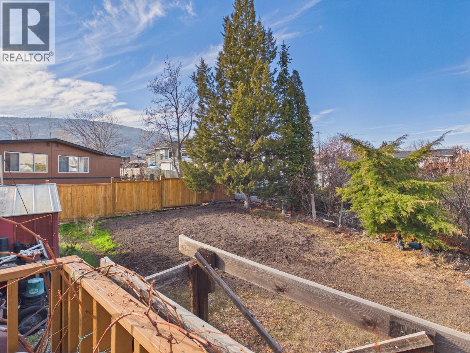 13 MCINTOSH Court, Osoyoos