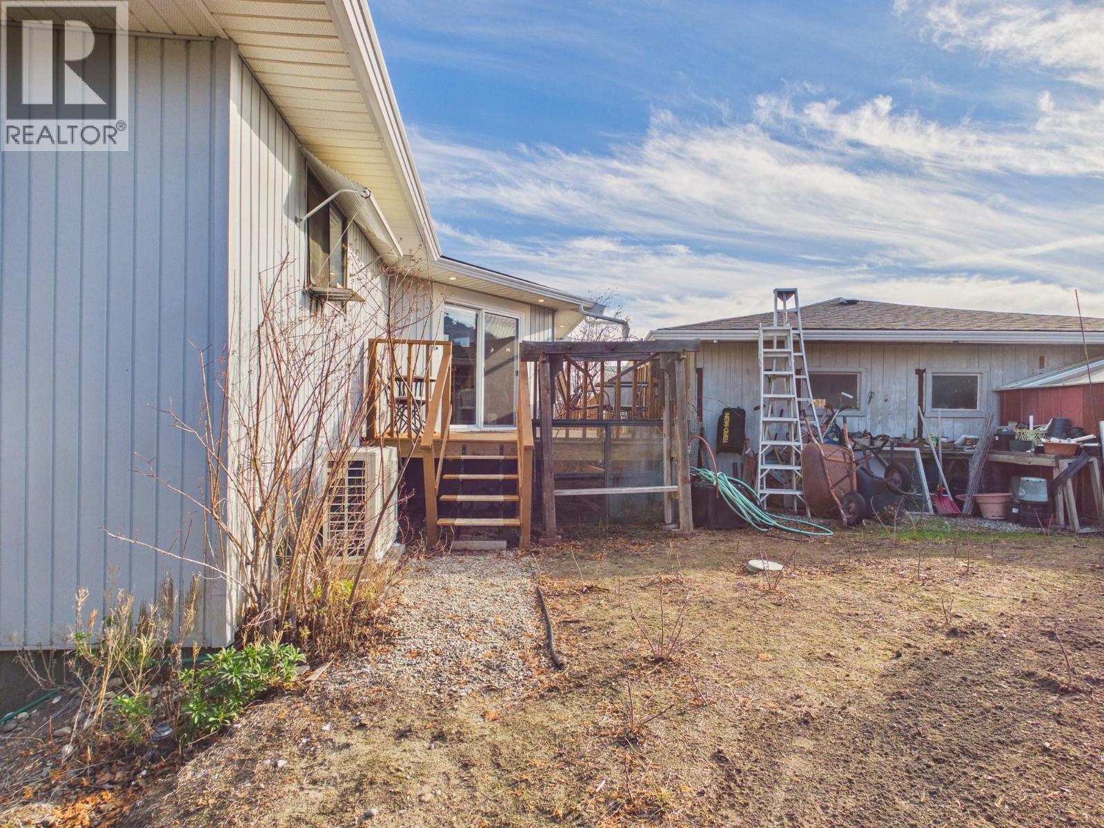 13 MCINTOSH Court, Osoyoos