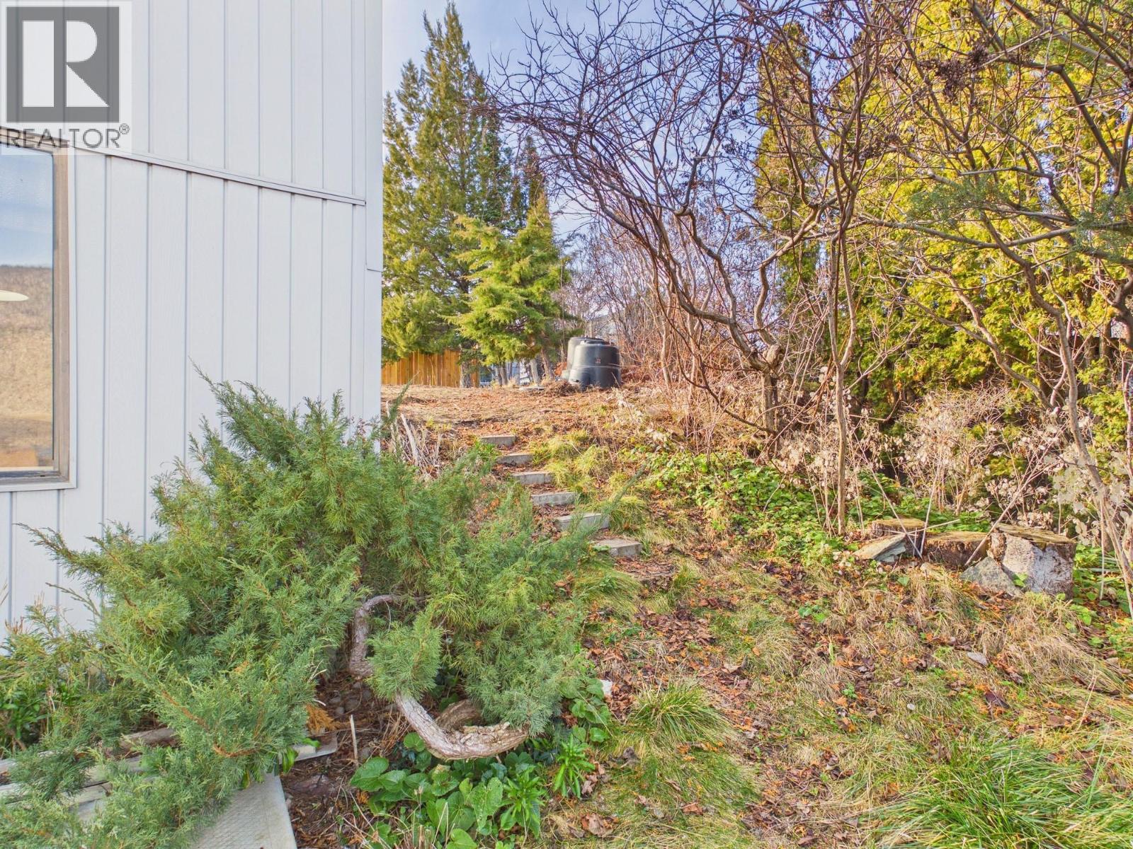 13 MCINTOSH Court, Osoyoos