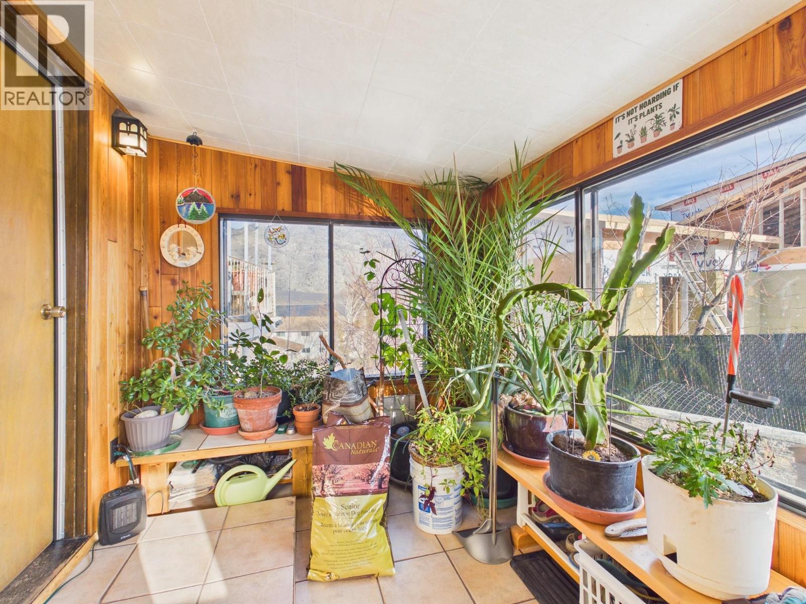 13 MCINTOSH Court, Osoyoos