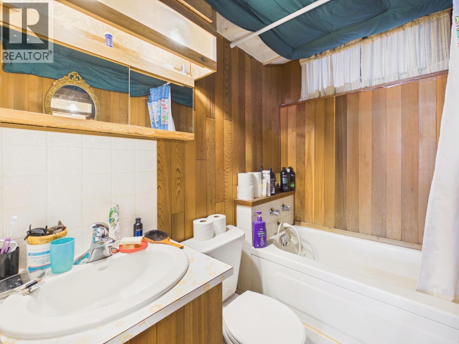 13 MCINTOSH Court, Osoyoos