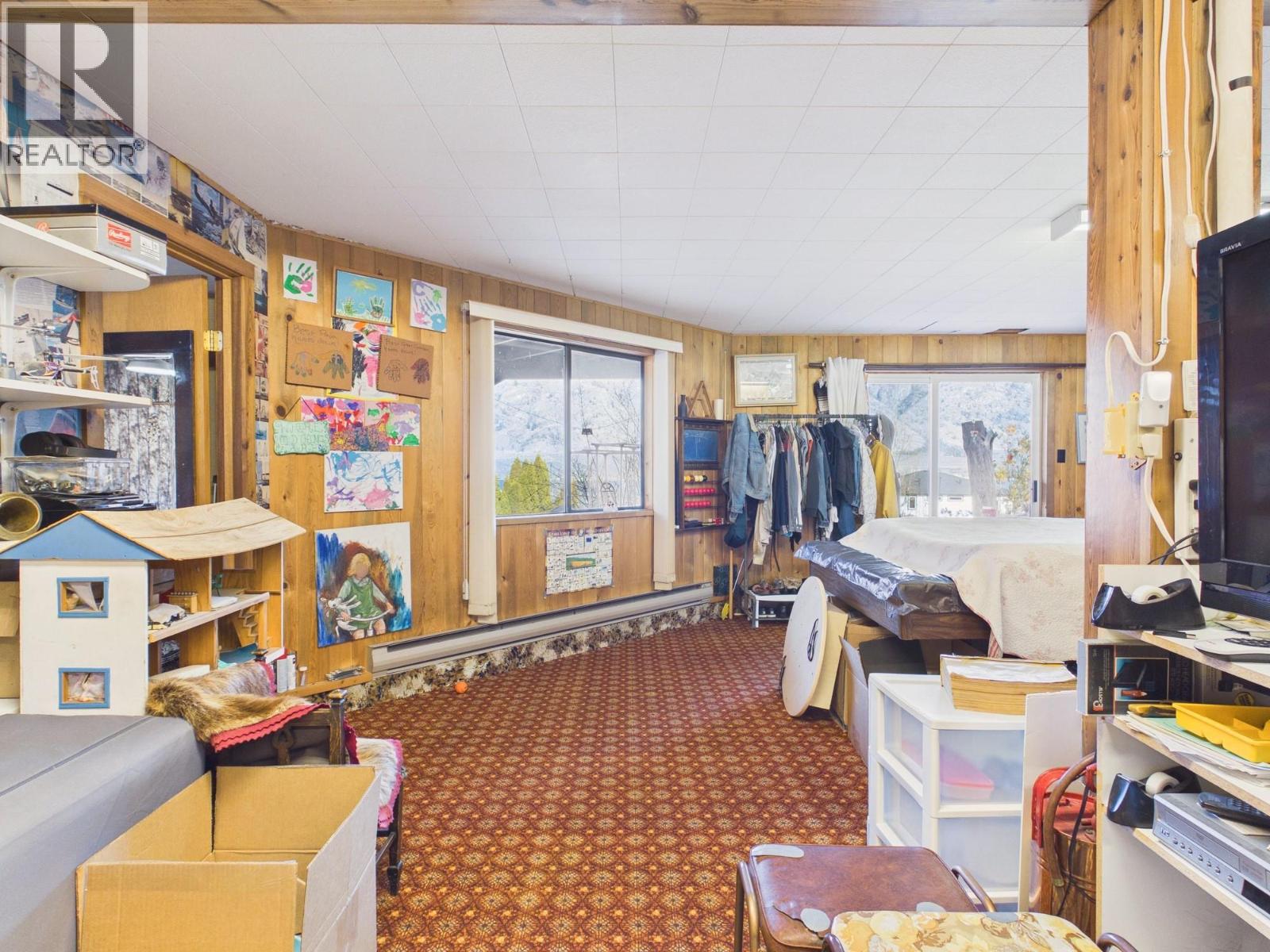 13 MCINTOSH Court, Osoyoos