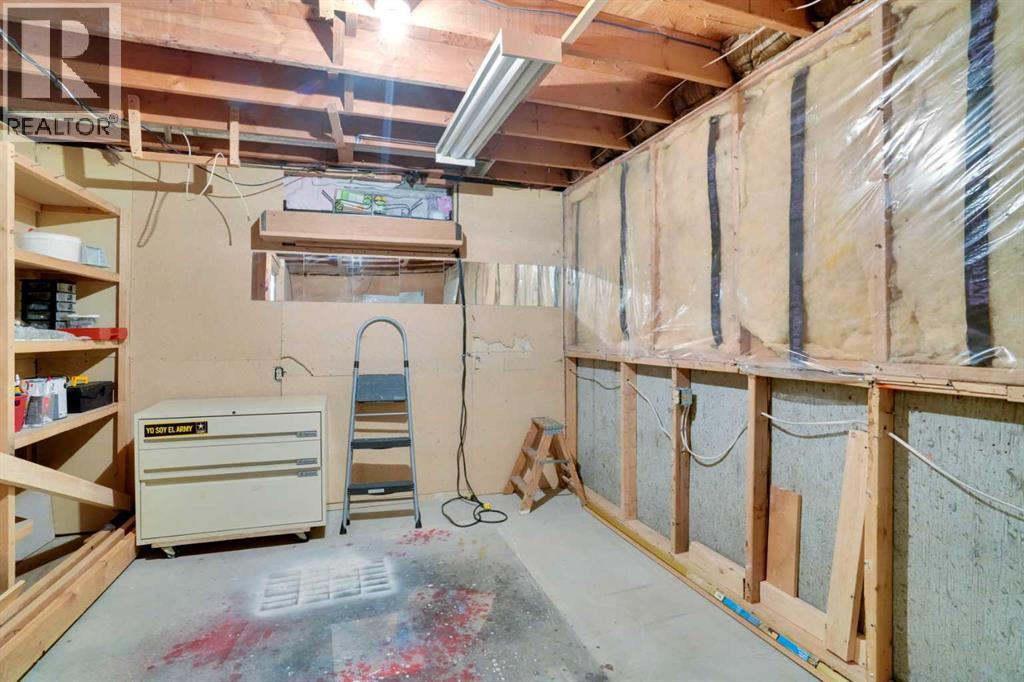 Single Family House Bungalow for Sale in  Falworth Way NE Falconridge Calgary 