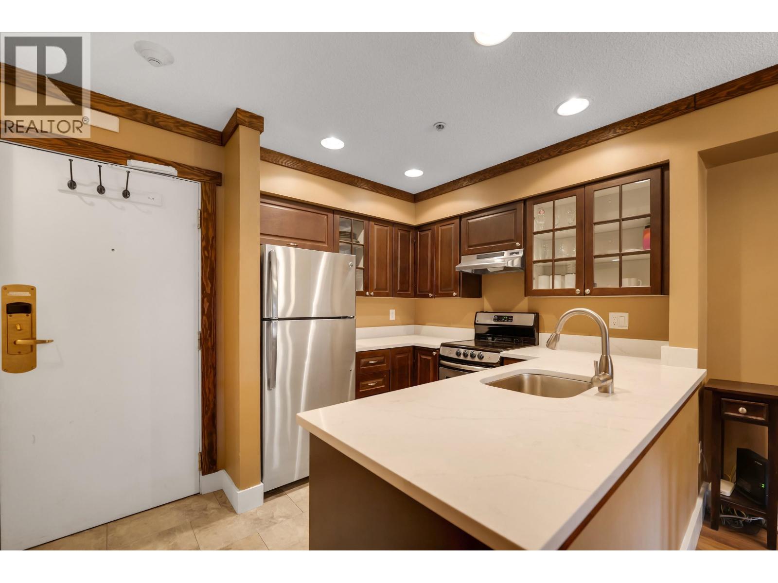 207 2050 LAKE PLACID ROAD, Whistler