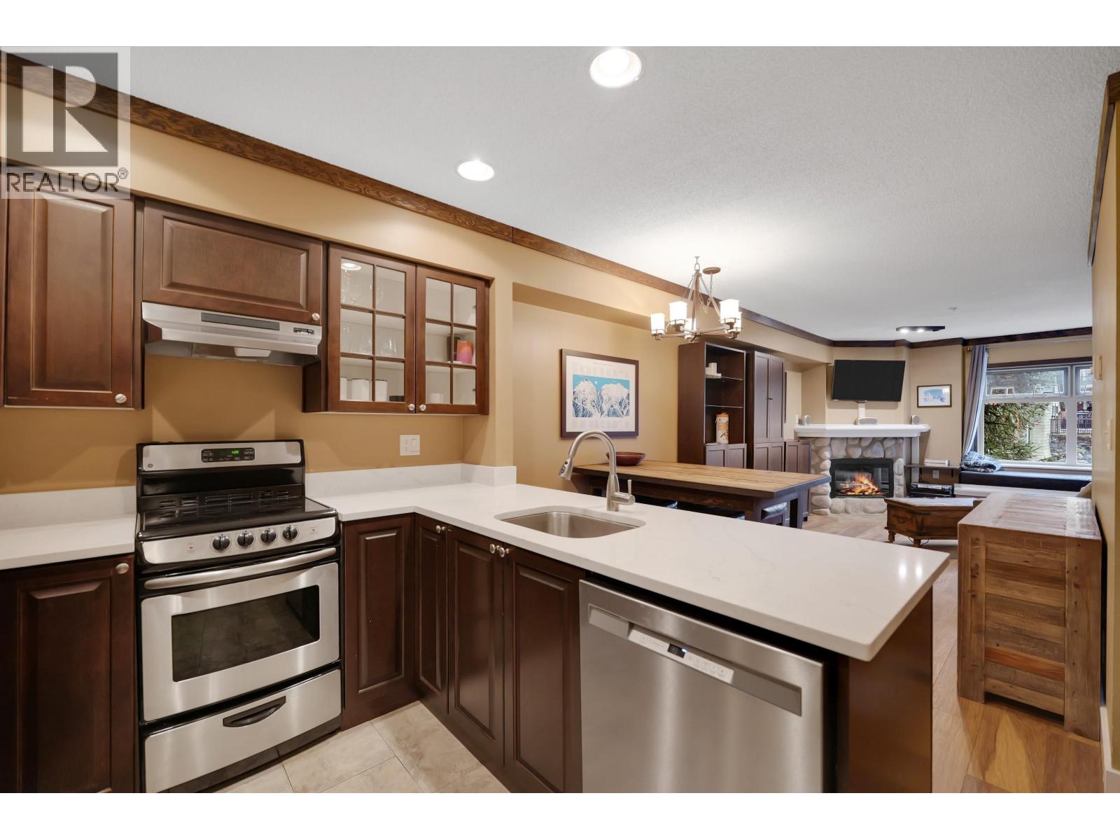 207 2050 LAKE PLACID ROAD, Whistler