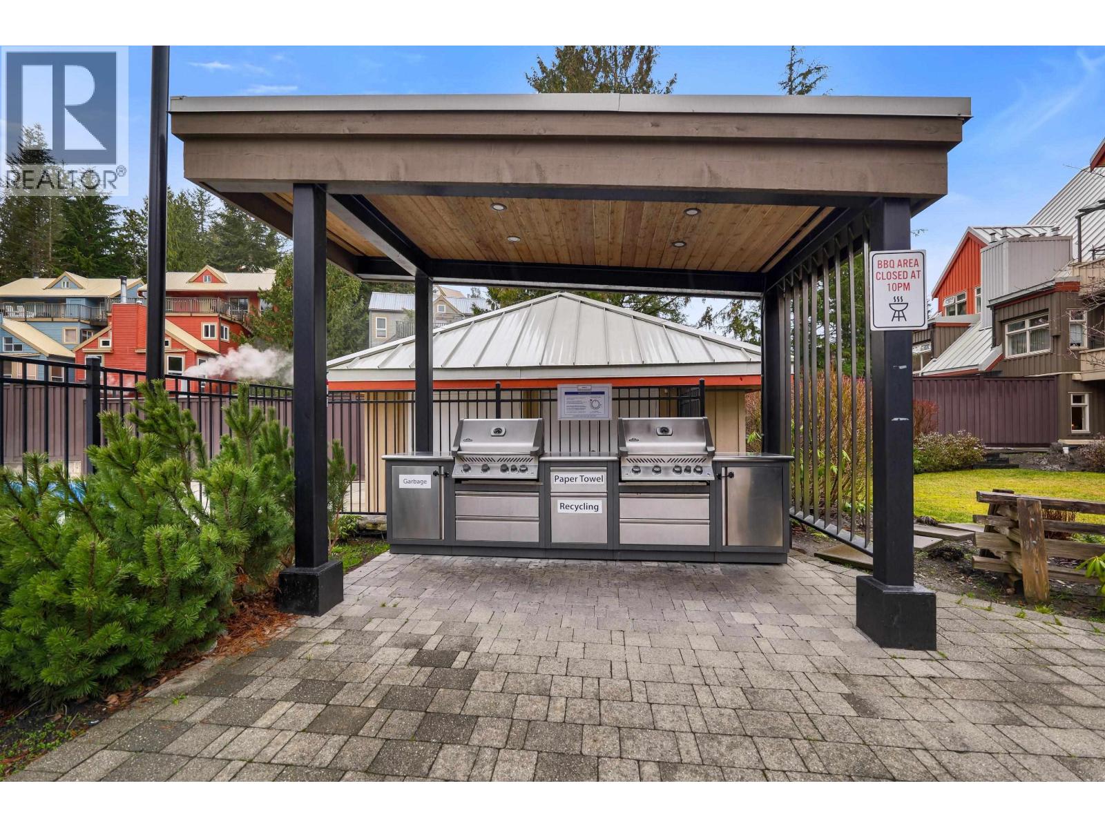 207 2050 LAKE PLACID ROAD, Whistler