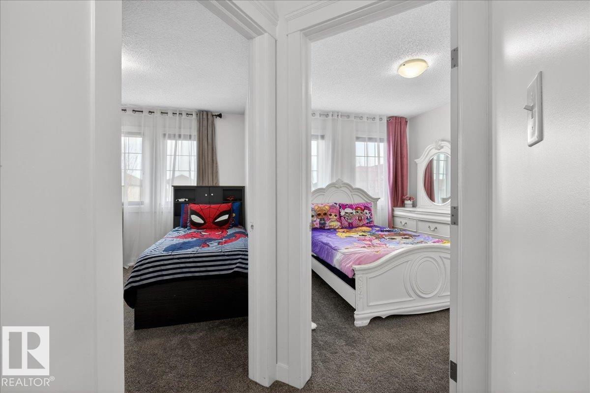 1472 33A ST NW - 31