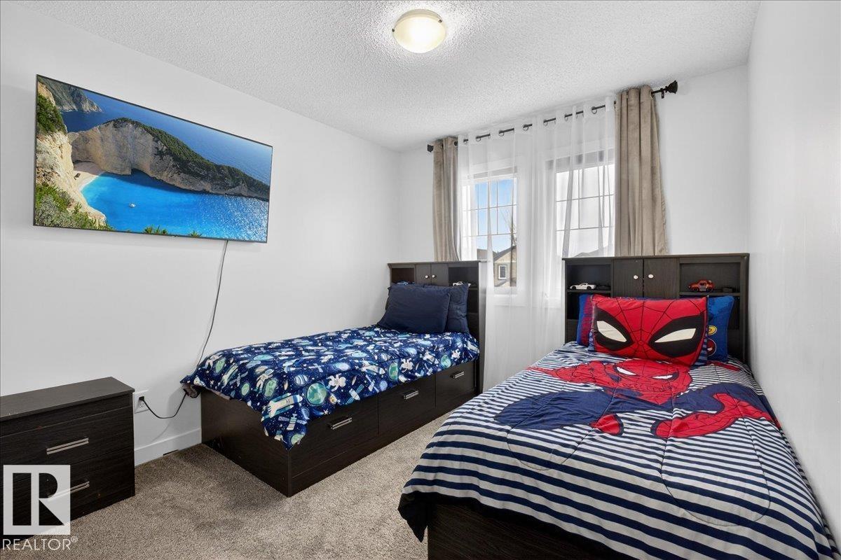 1472 33A ST NW - 32
