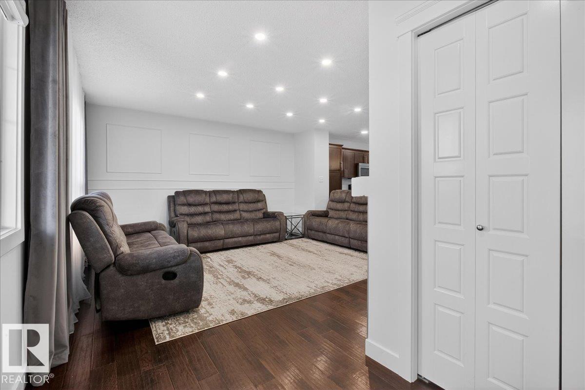 1472 33A ST NW - 7