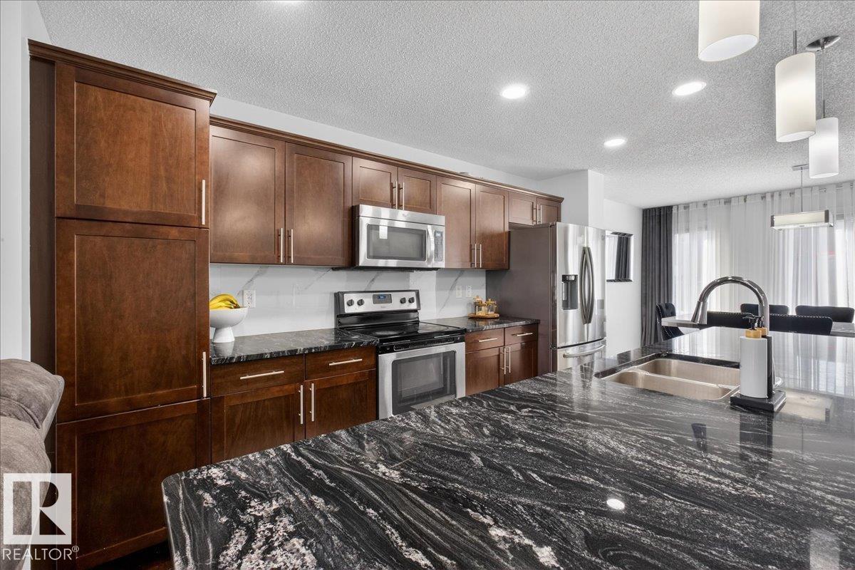 1472 33A ST NW - 17