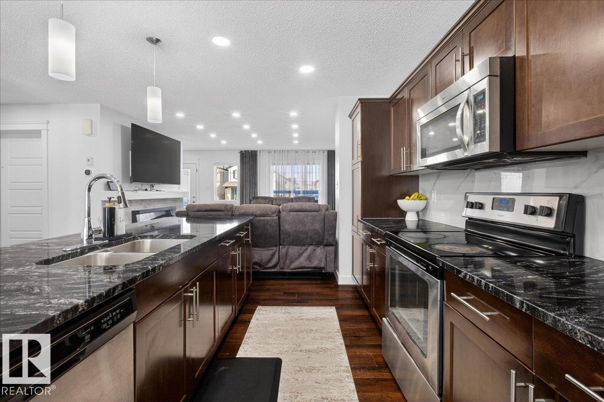 1472 33A ST NW - 21