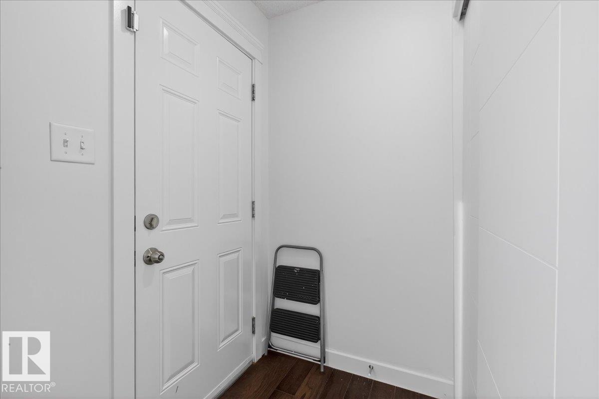 1472 33A ST NW - 26