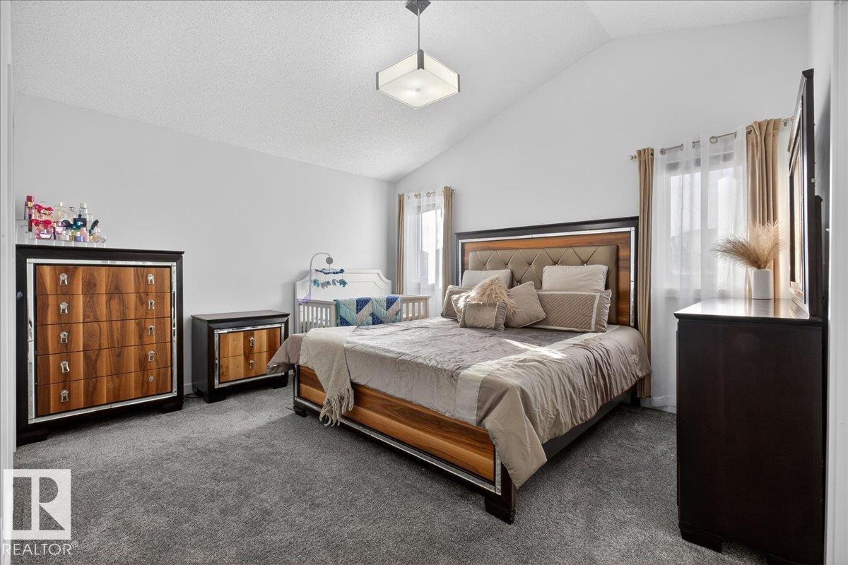 1472 33A ST NW - 38